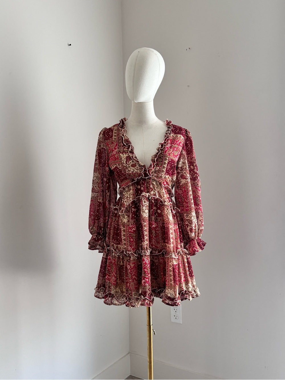 Justify Burgundy Paisley Patchwork Open Back Ruffle Tiered Mini Dress M